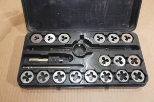 lot 237 image: Tap & Die Set