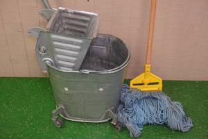 lot 29 image: Galvanized Mop Bucket and Wringer with Mop