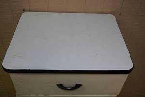lot 4D image: Metal Cabinet