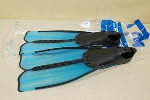 lot 266 image: Cressi Rondinella Aquamarine BlackBlue Snorkel Fins
