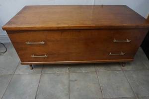 lot 1 image: Vintage Cedar Chest