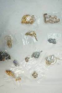 lot 45 image: Jewelry