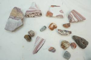 lot 56 image: Variety gates & Sliced Stone