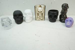 lot 71 image: Variety of Skulls