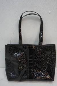 lot 113 image: Purse
