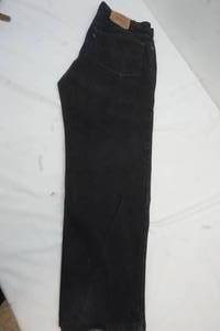 lot 145 image: Men Clothing Pants