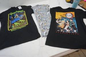 lot 148 image: Clothing