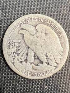 lot 04 image: 1920 US WALKING LIBERTY HALF DOLLAR