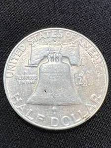lot 05 image: 1952-D US FRANKLIN HALF DOLLAR