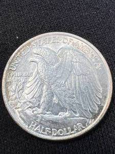 lot 31 image: 1943 US WALKING LIBERTY HALF DOLLAR MS63