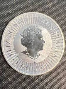 lot 55 image: 1 TROY OZ .9999 FINE SILVER 2020 AUSTRALIAN KANGAROO