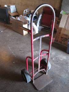 lot 69 image: Heavy duty metal 2-wheel hand truck dolly