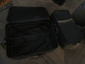 lot 101 image: Pair of NorthCrest suitcase style travel luggage