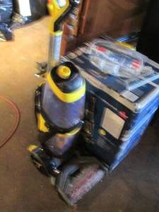 lot 114 image: Bissell ProHeat 2x revolution Carpet cleaner