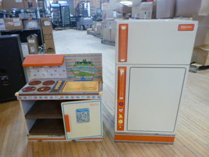 Vintage Wolverine Play Kitchen