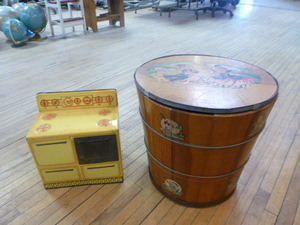 Vintage Toy Barrel and Toy Oven