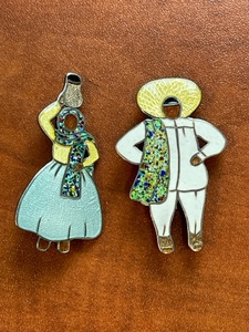 lot 2 image: Man and Woman Taxco Brooch Enamel on Stirling Silver