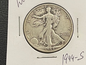 lot 30 image: 1944-S Walking Liberty Half Dollar