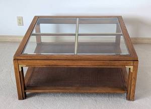 lot 18 image: Large Vintage Glass Topped Coffee Table