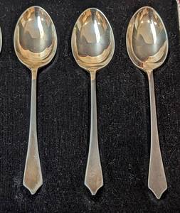 lot 23 image: Vintage Silver Demitasse Spoon Set