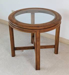 lot 33 image: Vintage Drexel Glass Topped Round Wood Side Table