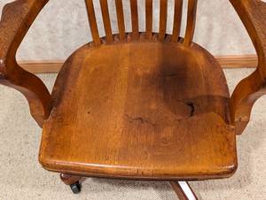 lot 57 image: Vintage Oak Rolling Office Chair