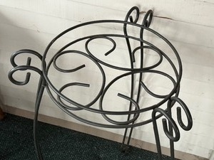 lot 156A image: Decorative Metal Plant Stand