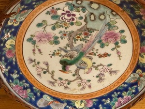 lot 372 image: Vintage Asian Style Plate