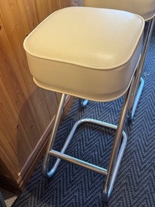 lot 5 image: Pair of Retro Barstools