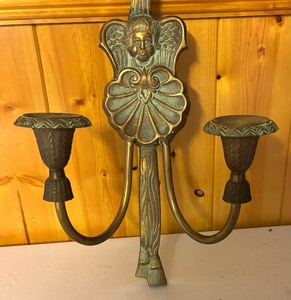lot 488 image: Vintage Metal Wall Mounted Candle Holder