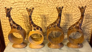 lot 427C image: Variety of Wooden Napkins Rings