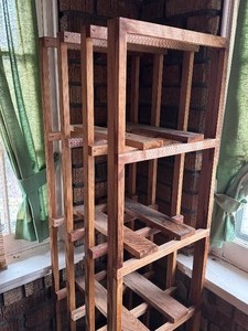 lot 394 image: Vintage Basic Crate Style Bookshelf