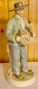 lot 358 image: Awesome Vintage Figurine