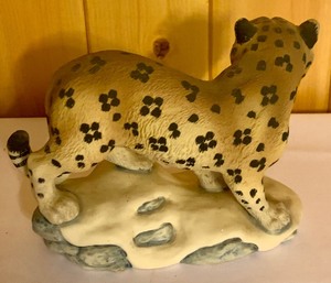 lot 391B image: Snow Leopard Porcelain Figurine by Andrea 5956
