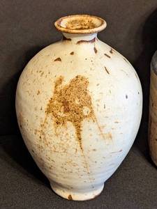 lot 130D image: Stoneware Vase and Jar