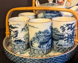 lot 132D image: Assorted Vintage Asian Dishes