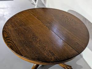 lot 18A image: Round Oak Claw Foot Dining Table