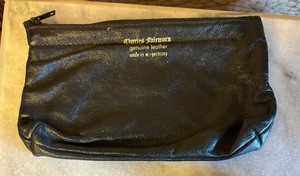 lot 512 image: Vintage Leather Pouches