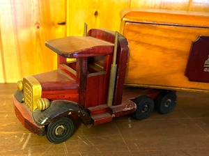 lot 532 image: Vintage LME Wooden Truck