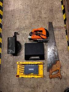 lot 352 image: Saws & Sodering Gun