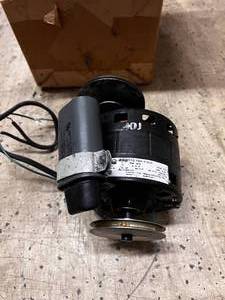 lot 359 image: 15 HP Motor