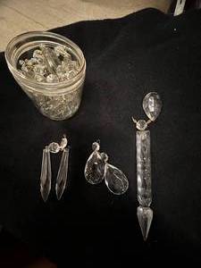 lot 361 image: Box of Prisms