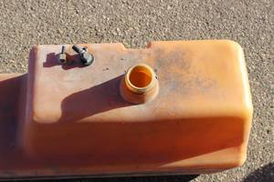 lot 31 image: Liquid Tank 30 Gallons Heavy Duty Plastic Construction, No Lid.