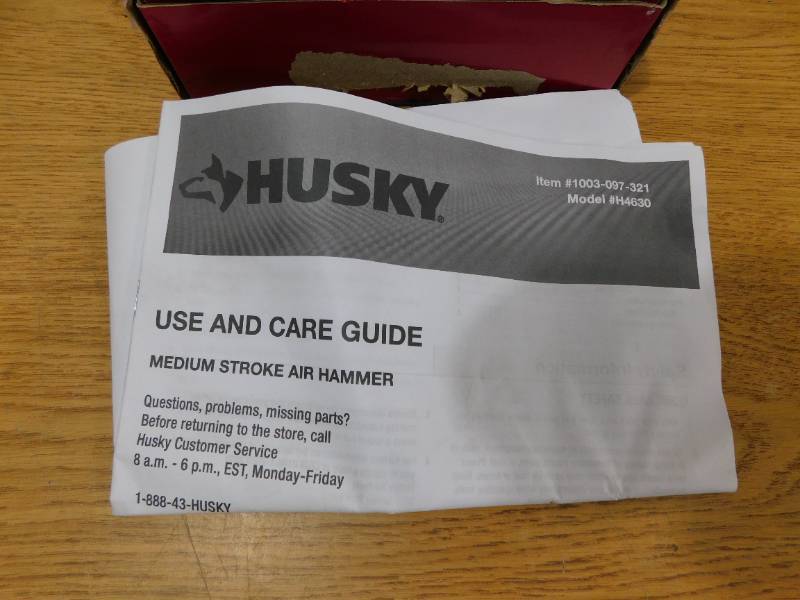 lot 37 image: Husky Medium Stroke Air Hammer
