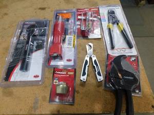 lot 69 image: Assorted plumbing tool lot.