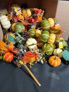lot 30 image: Assorted Autumn Harvest Variety Pack