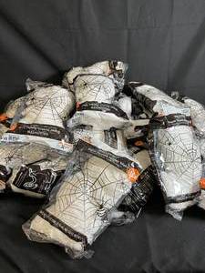 lot 82 image: Super Stretch Spider Web 50 Grams - 20-Pack