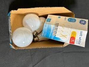 lot 103 image: Assorted Light Bulb Pack - 6-Pack
