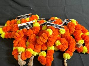 lot 158 image: Halloween Pom-Pom Garland Variety Pack - 8-Pack