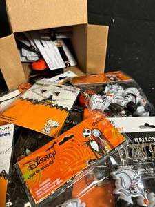 lot 162 image: Various Assorted Halloween Necklaces Variety Pack